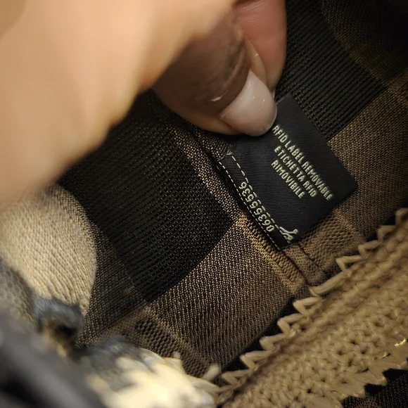 Fendi Black & Tan Raffia Drawstring Shoulder Bucket Bag - Picture 3 of 9